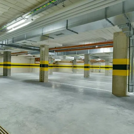 Port Luksusowe & - 2 Doroslych I 2 Dzieci *