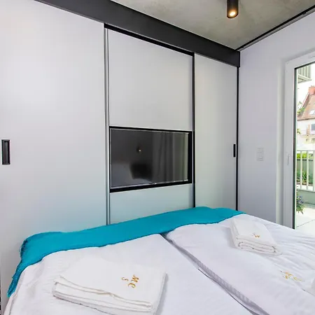 Port Luksusowe & - 2 Doroslych I 2 Dzieci *